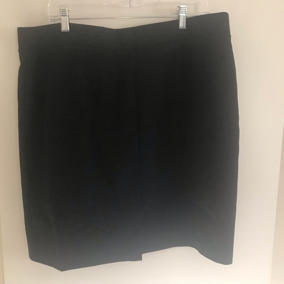 Nicole Miller Stretchy Dark Gray Mini Skirt - Picture 4 of 5